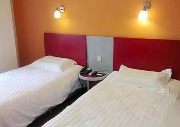 Motel 168 Shanghai Pudong Huinan Metro Station Tesco Екстериор снимка