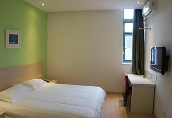 Motel 168 Shanghai Pudong Huinan Metro Station Tesco Екстериор снимка